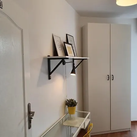Apartament Bretowska Brama Iv アパート